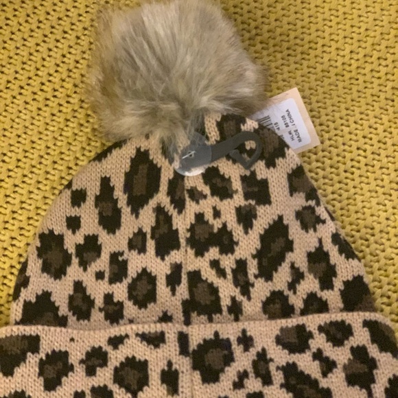 C.C. Kids Beanie with Pom Pom - Picture 3 of 5